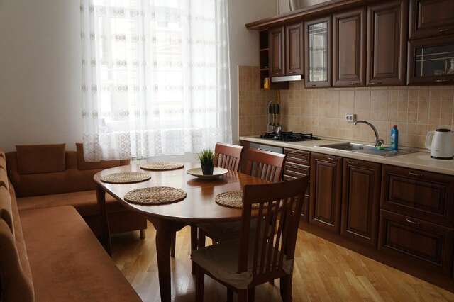 Апартаменты Peka Apartment Львов-12